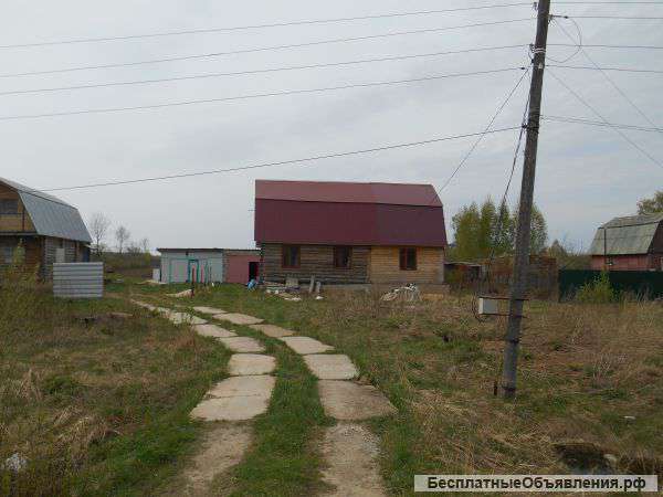 Дом в жилой деревне