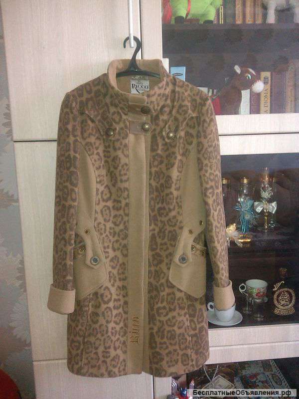 Пальто женское осеннее
