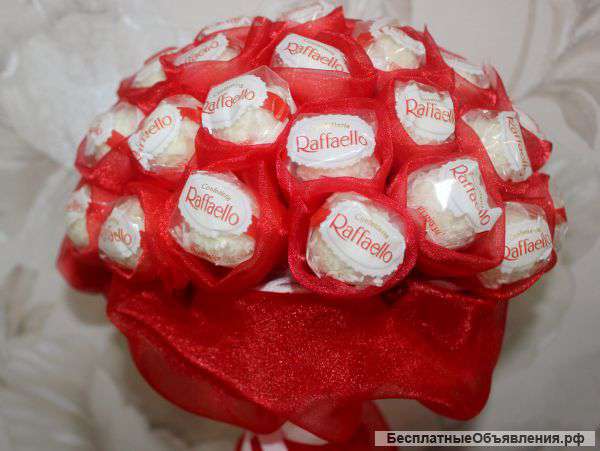 Букеты из мягких игрушек и конфет