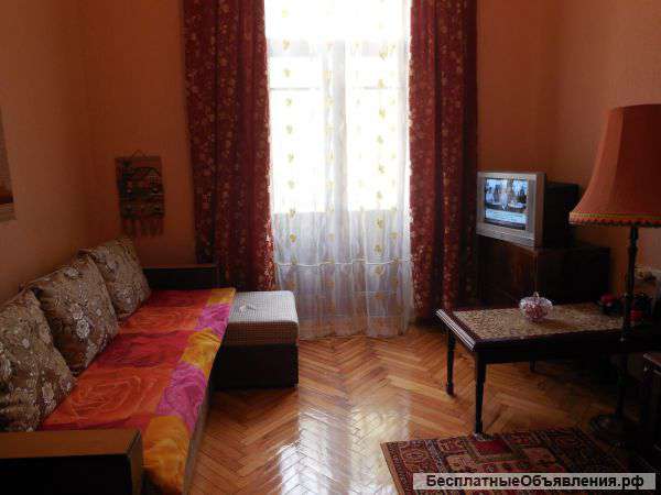 Сдаётся 3-х комн.кв. в Гаграх