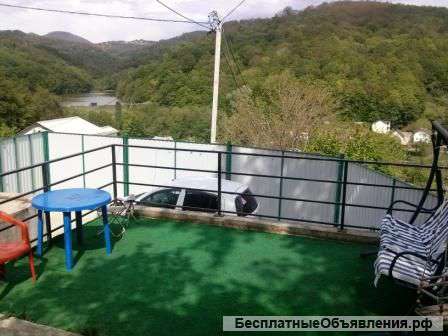 Дом в адлере с красивым видом на озеро