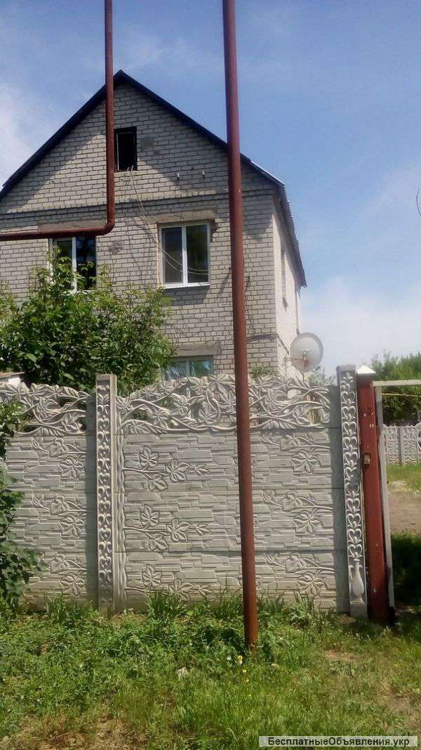 Добротный двух-этажный дом