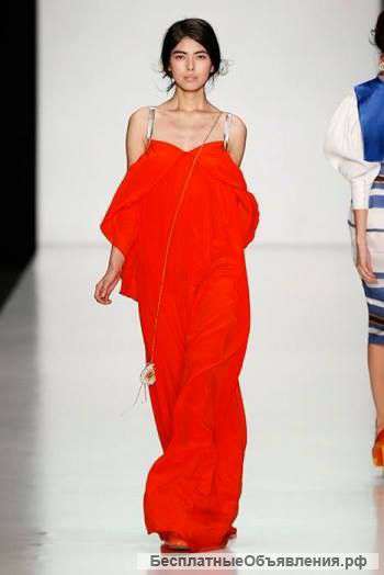 Платье с открытой спиной