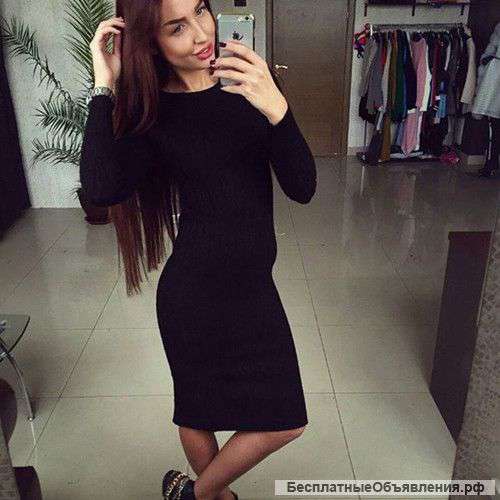 Платье новое, вянаное, полушерстяное