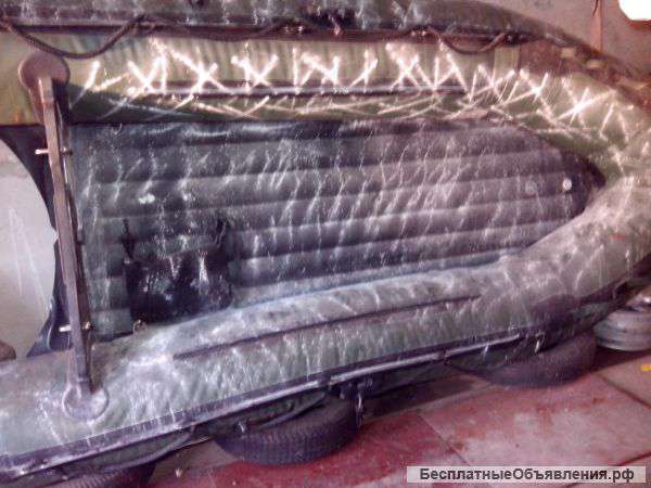 Надувная лодка с мотором