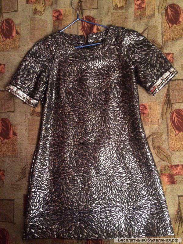 Платье цвета металлик
