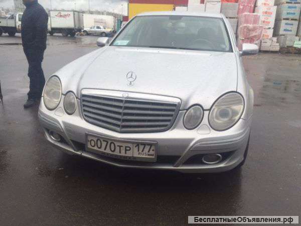 Авто мерседес Е-230