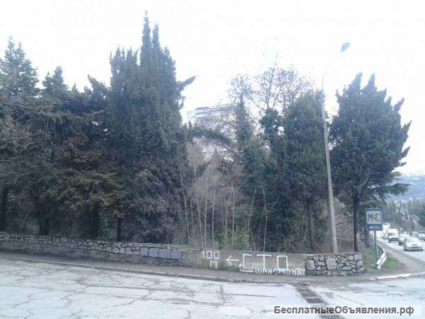 Земельный участок в Ялте ИЖС 30 соток в городе