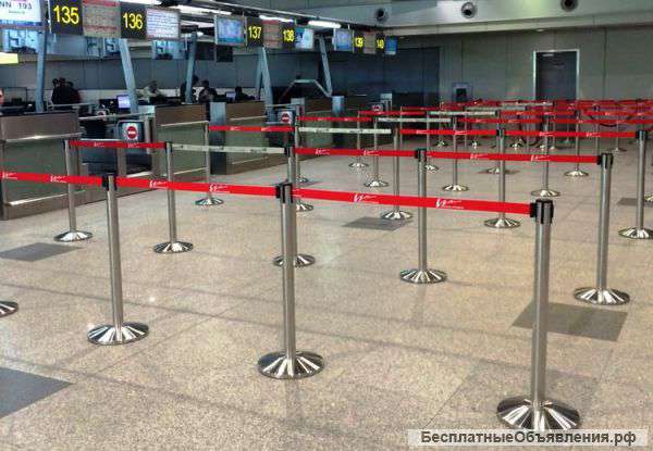 Покупайте стойки с лентой, в компании SMS-SEC всегда в наличии мобильные ограждения со знаком плюс