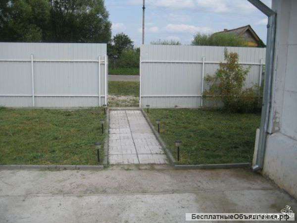 Дом с земельным участком