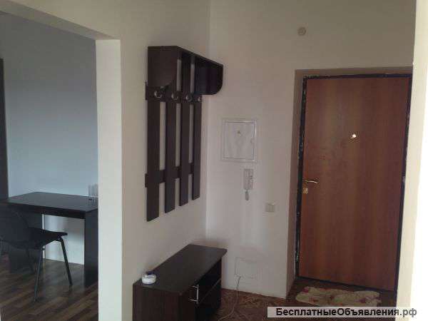 Сдам 1 ком. квартиру в долгосрочную аренду.