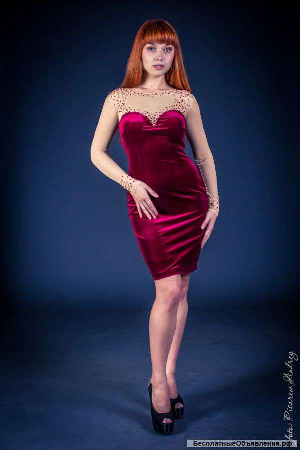 Коктейльное платье из бархата