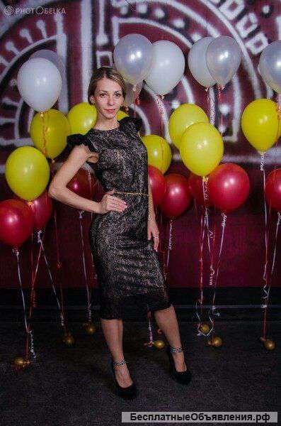 Коктейльное платье из кружева