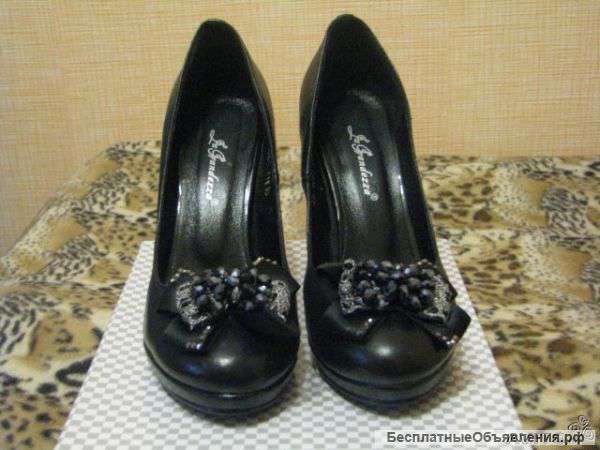 Туфли (35 размер)