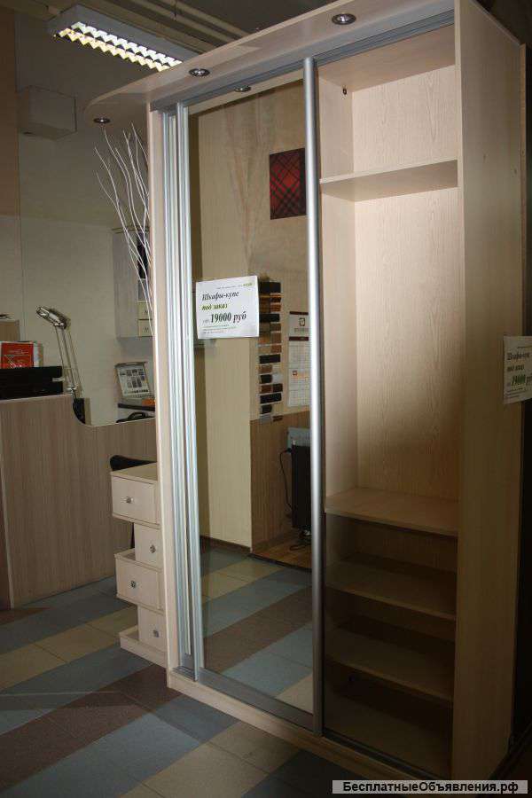 Шкаф-купе новый с выставки