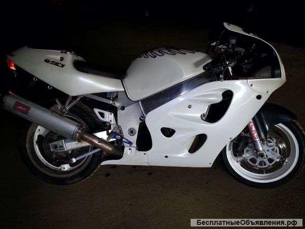 Продаю мотоцикл Suzuki GSX-R600