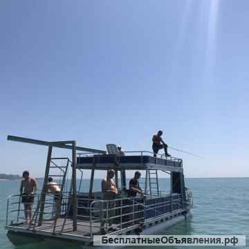 Катер - понтон двухпалубный алюминиевый (верхняя палуба солярий)