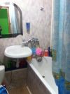 1-ая квартира в пос Орево.на 2 этаже 5-ти этажного кирпичного дома.