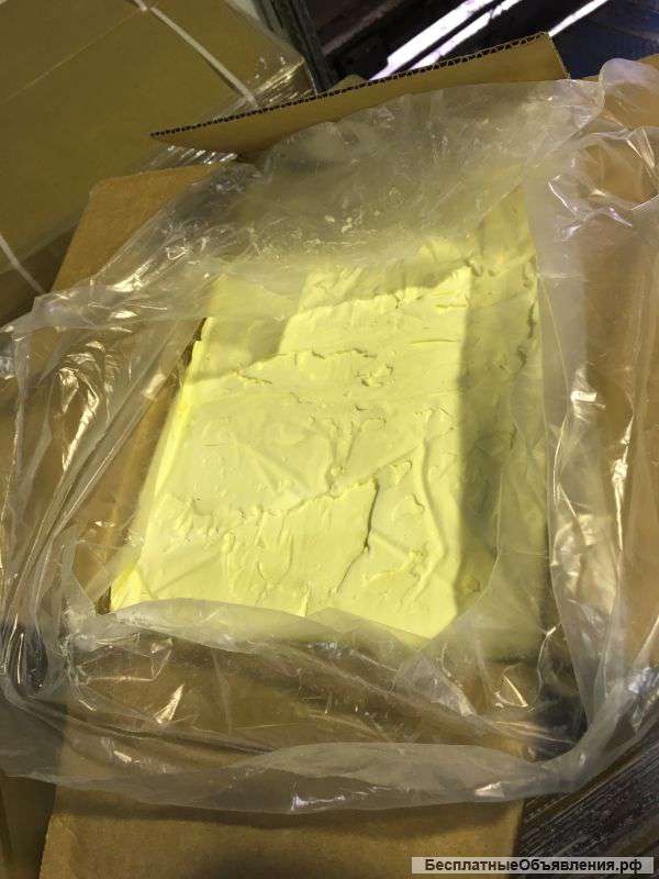 Компания продаёт масло сливочное, сыры, творог, молоко сухое, бакалею, мясо