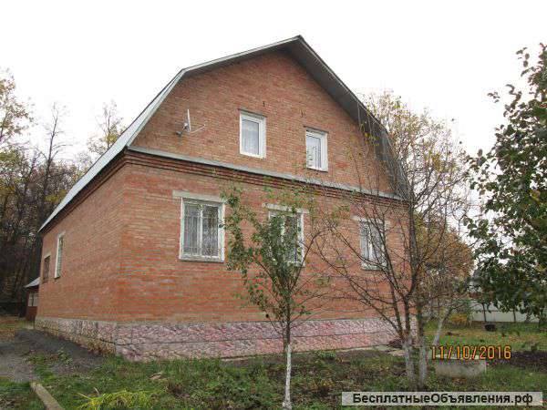 2-х этажный кирпичный коттедж