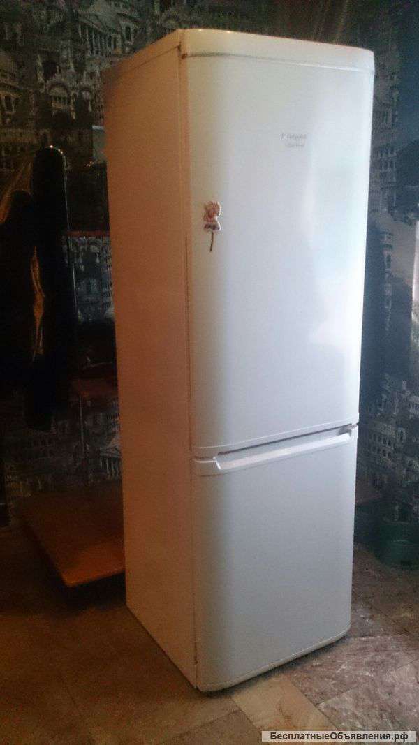 Холодильник Hotpoint ARISTON