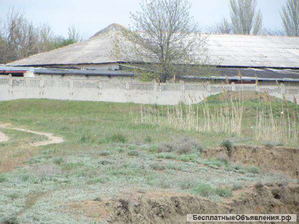 От хозяина Территория около моря 1,8Га в черте города Керчи. Имеет выход на моря.