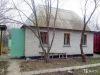 Дачный кирпичный домик с садом