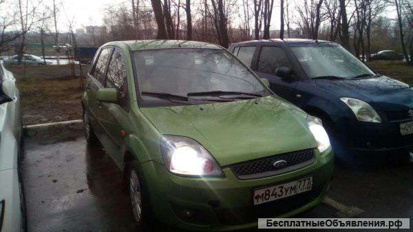 Автомобиль Форд Фиеста