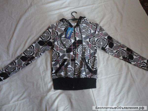 Толстовка новая размер 42 на 10-12 лет