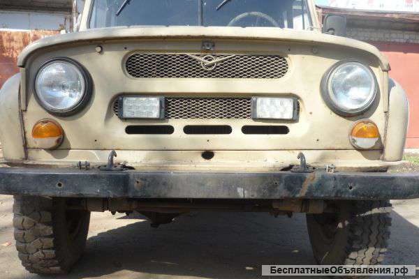 Облицовка радиатора УАЗ-469 б/у