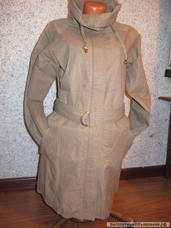Женский плащ