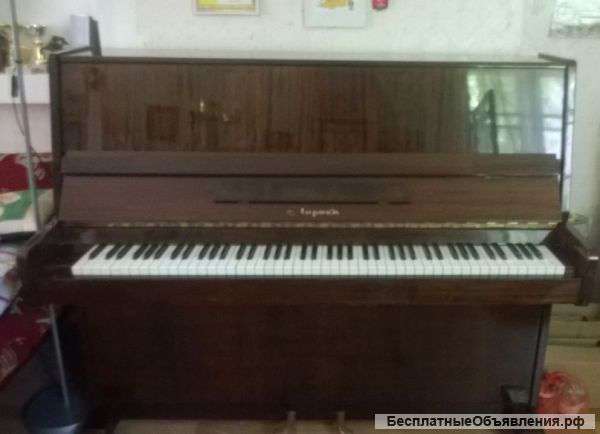 Отдам пианино "Лирика"