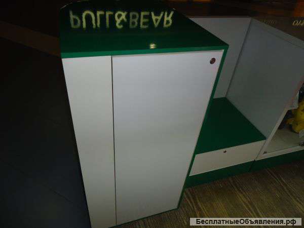 Островок для продажи обуви