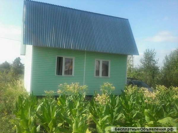 Земля 10 соток с домом. Пос. Галицы.