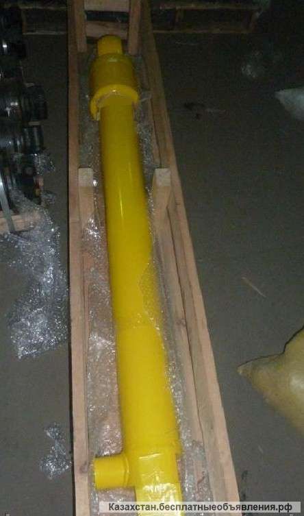 Гидроцилиндр рукояти 707-01-0A371 PC-220-7