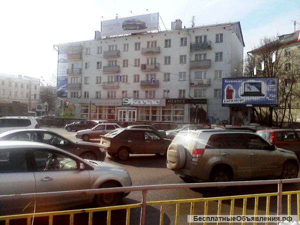 Сдам торговую площадь на пл. Лядова