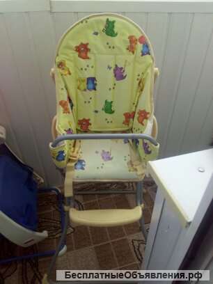 Детский столик с стульчиком