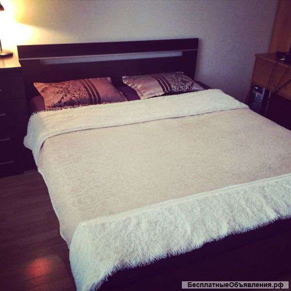 Кровать