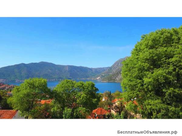 Панорамный участок в городе Рисан, Черногория