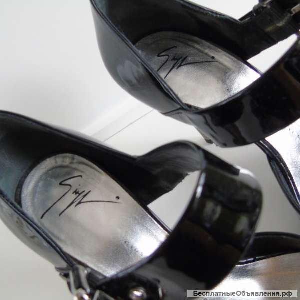 Giuseppe Zanotti design р37