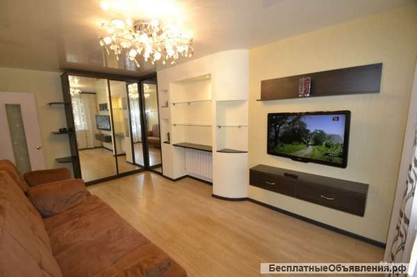 Авиаторов 42