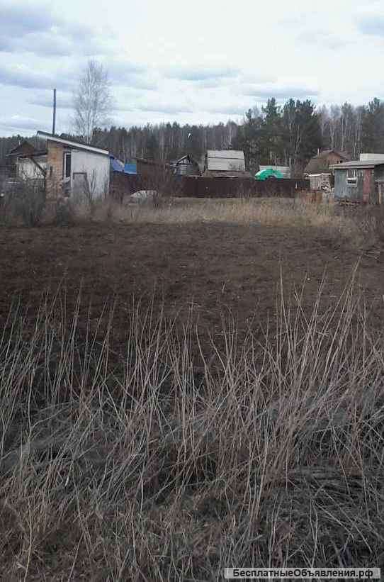 Земельный участок с домом Есаулова