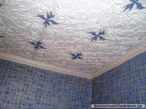 Клеим потолочную плитку