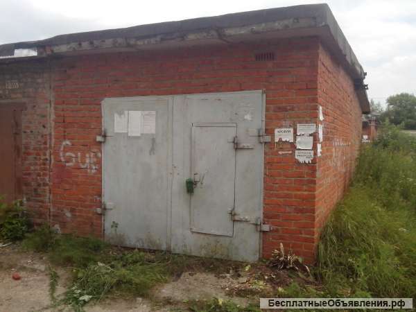 Кирпичный гараж