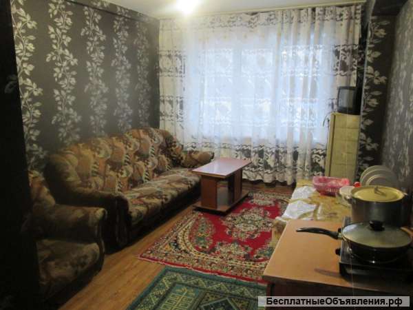 Сдам гостинку Щорса, 52. 8 500.