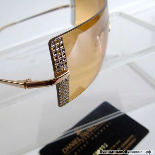 Солнцезащитные очки Daniel Swarovski