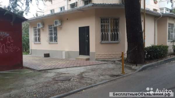 Квартира 120 метров, центр, первый этаж
