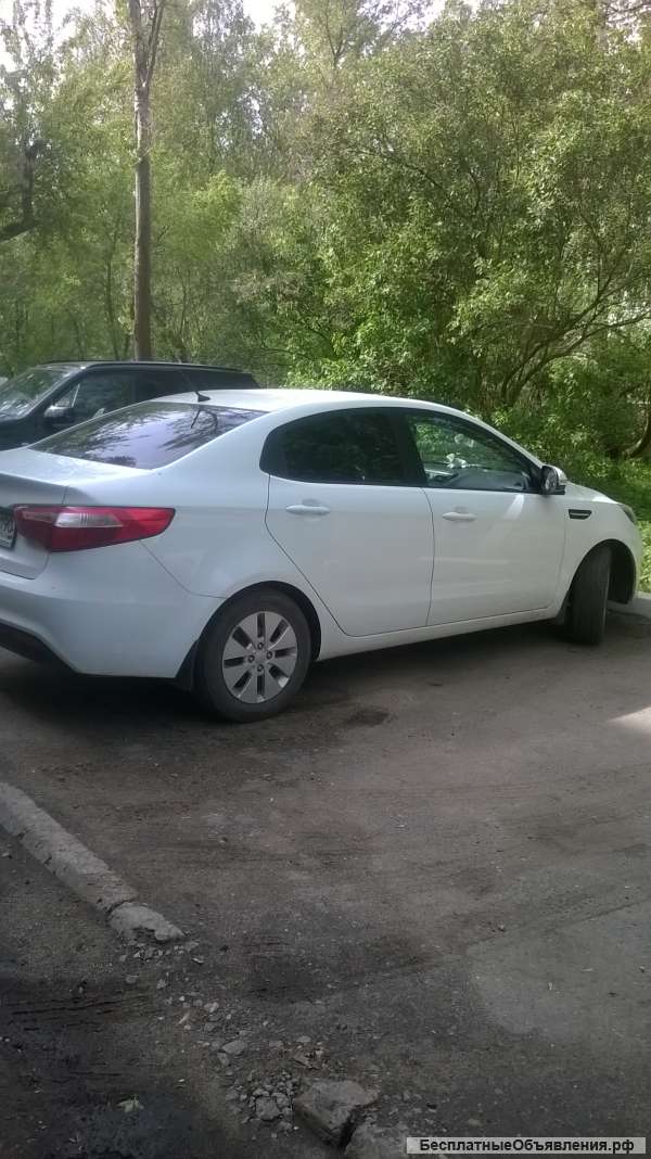 Машину КИА РИО