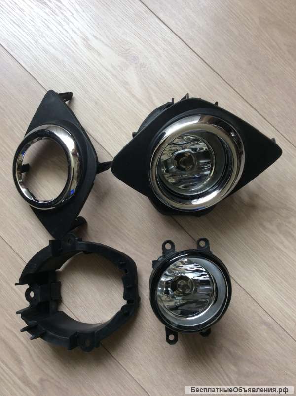Противотуманные фары Toyota RAV4