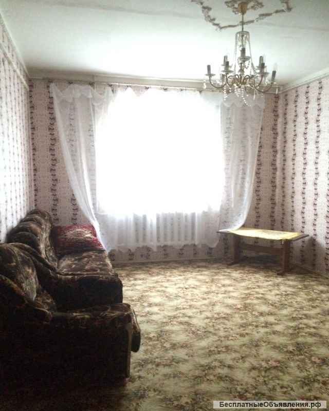 В ближайшем пригороде г. Армавира продам 3х этажный дом.